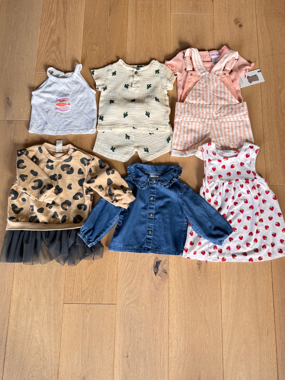 35+ Baby Girl Mixed Outfit Bundle, Toys and Books (9-12M 12-18M)